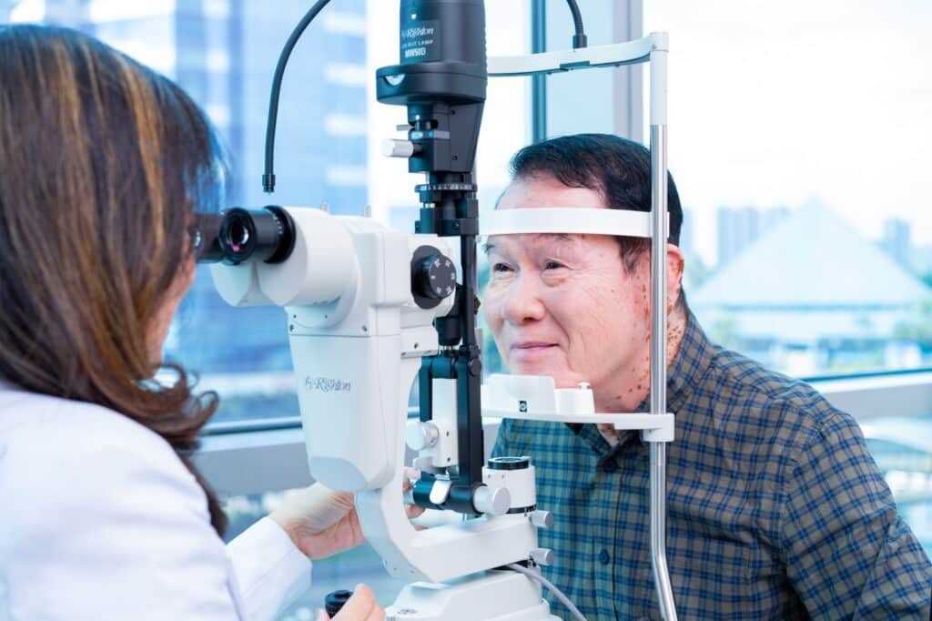Eyecryl Phakic